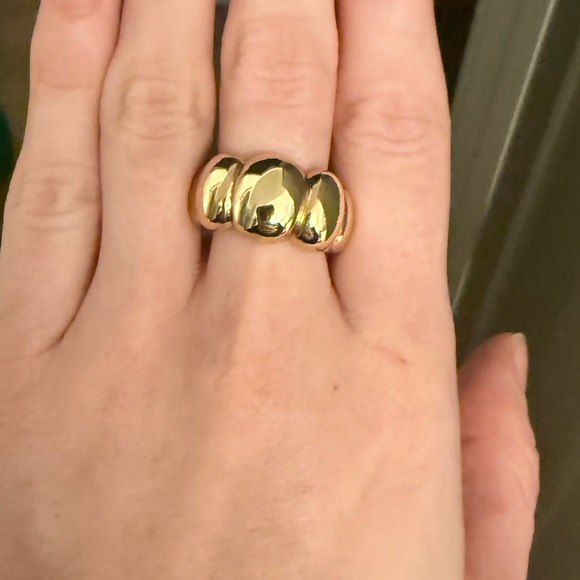 Size 6 Mejuri Puffy Charlotte Ring in Gold Vermeil - Picture 4 of 5